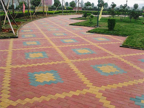 盘锦彩砖在公园内的使用